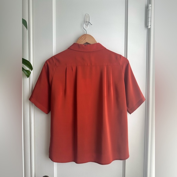 NWT Esby Apparel Julie Tomato Washed Silk Button Down - Picture 7 of 9